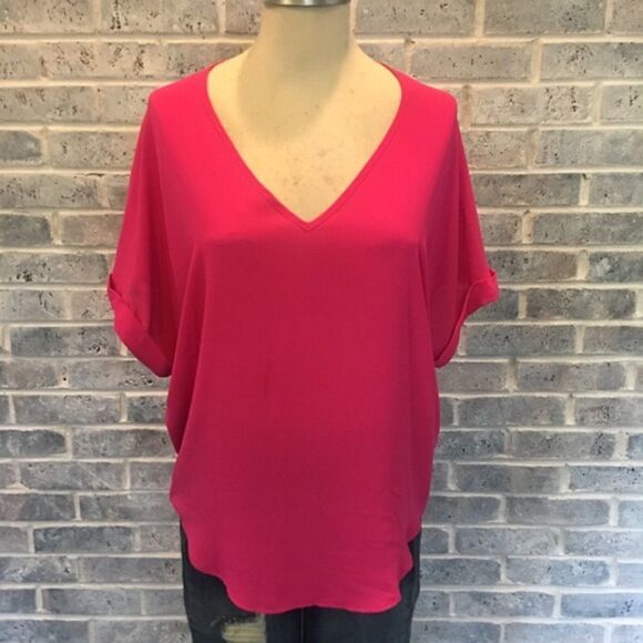 ✨ Lush Luxe Crepe Dolman Blouse ✨ - Picture 4 of 7